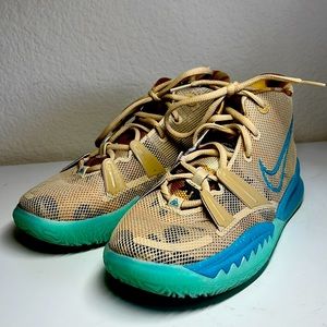 Nike Kyrie 7 'Ripple' Youth Sneakers size 5Y